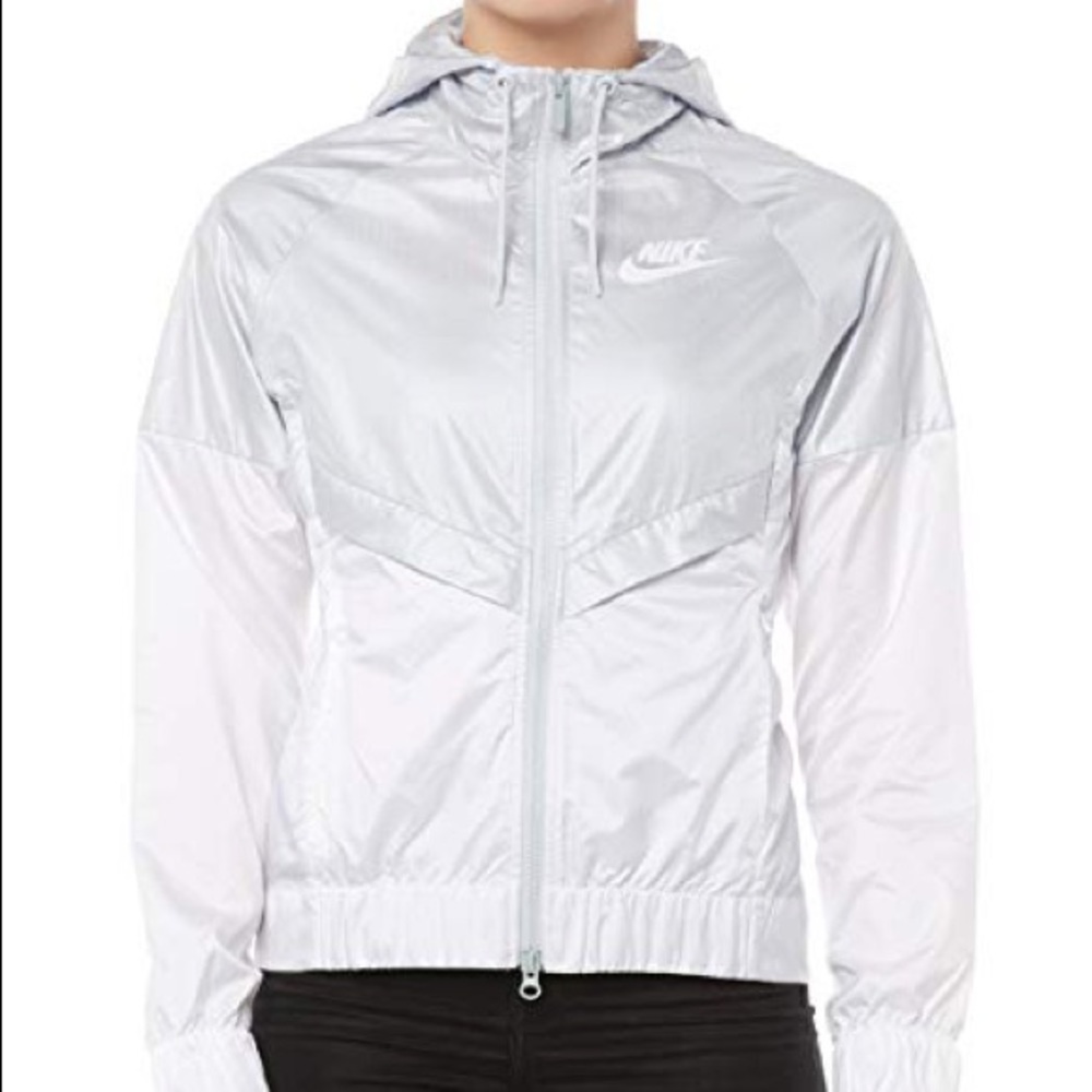 Women’s Nike Windrunner Jacket Platinum